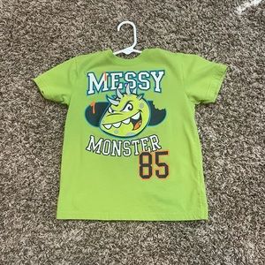 Kids size 5 shirt